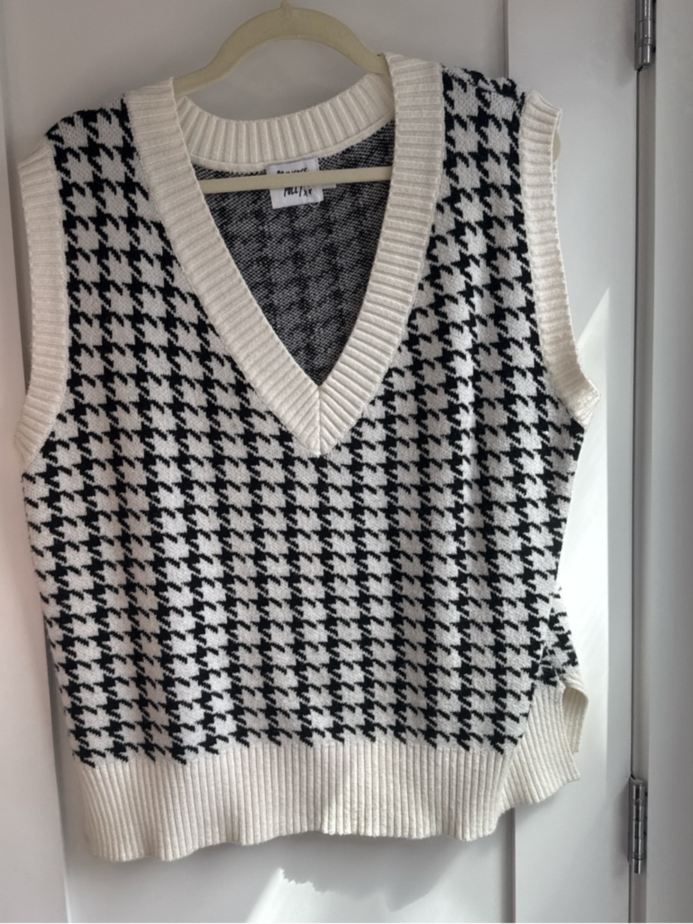 Princess Polly Black & White Houndstooth V-Neck Sweater Vest